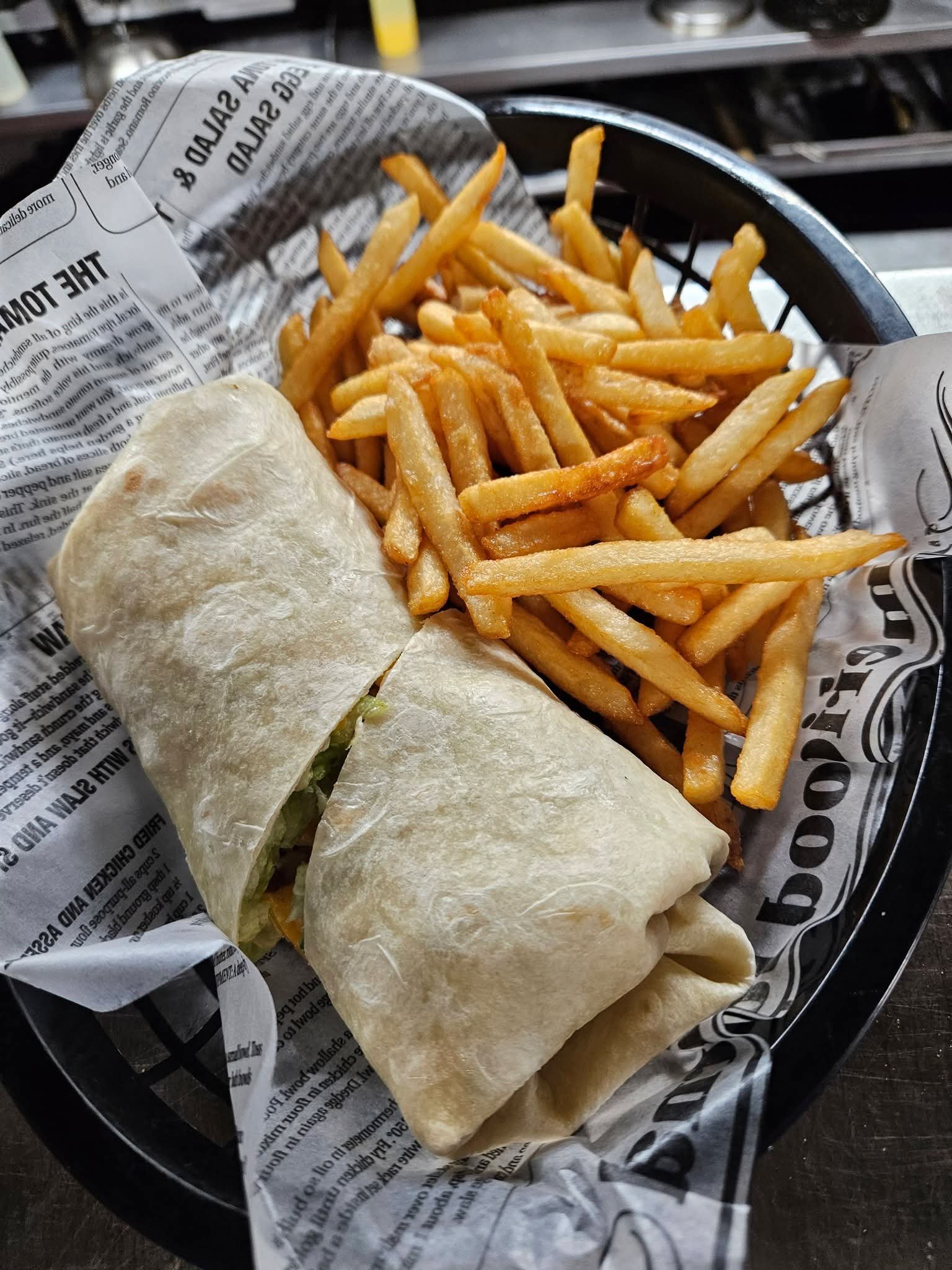Wrap basket with seasoned fries
